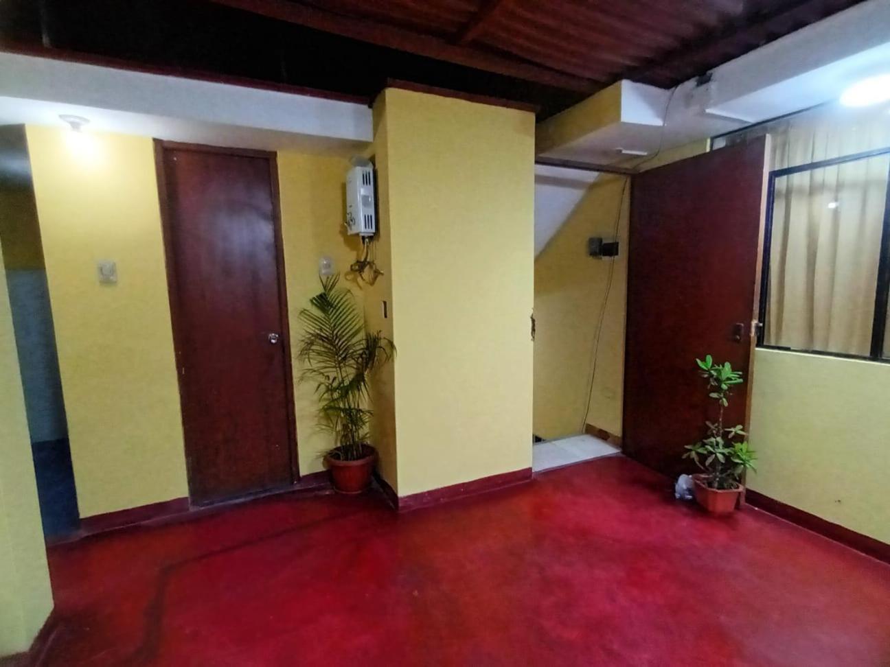 Close To Airport - Free One Time Pickup - A Y J Familia Lima Luaran gambar