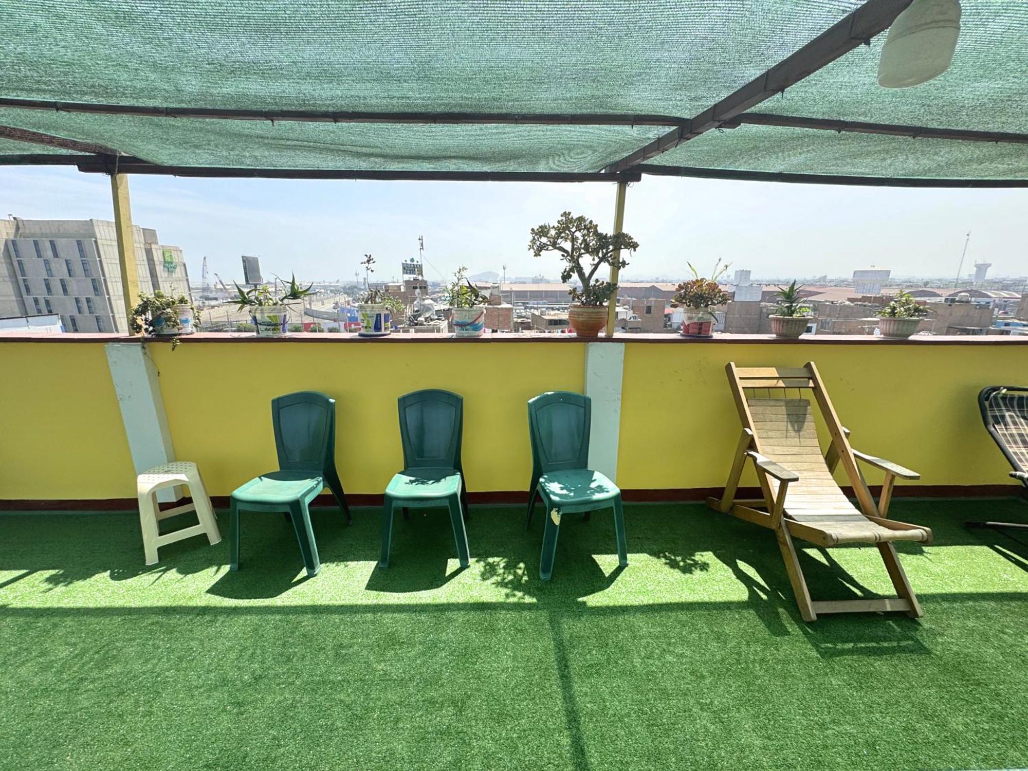 Close To Airport - Free One Time Pickup - A Y J Familia Lima Luaran gambar